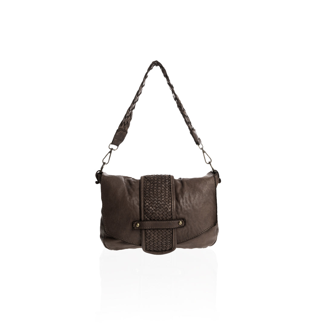 Deva pochette on the shoulder and shoulder strap in genuine leather
